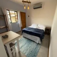 Vila Mar Studio، فندق في إيمبيتوبا