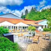 WAGNERS Hotel im Frankenwald، فندق في Steinwiesen