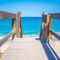 Tranquility Octopus Suite - Oceanfront Paradise!, hotel di Melbourne Beach
