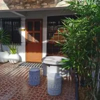 Samong Transient House، فندق في Imus