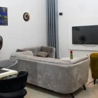 Résidence ILEWA proche mer avec grande Terrasse Fidjrosse Cotonou, hotell i Cotonou