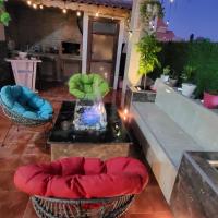 Large two story house, hotel in zona Aeroporto di Algeri-Houari Boumédiène - ALG, El Hamiz