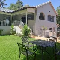 8 on Acacia Guesthouse, hotel en Bedfordview