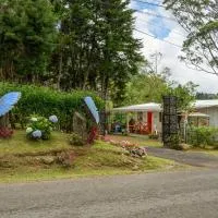 Blue Morpho Lodge & Spa, מלון בBajos del Toro