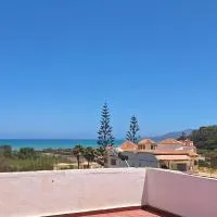Casa olivos villa 100m de la plage, hotel em Al Hoceïma