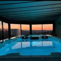 spa de nage et jacuzzi à Séverac d'Aveyron, hotel v destinaci Sévérac d' Aveyron