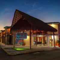 LUNA AZUL BY UVAS，位于科苏梅尔科祖梅尔机场 - CZM附近的酒店