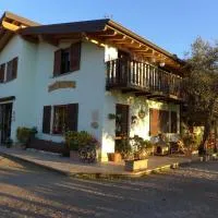 Agriturismo Scuderia Castello, hotel en Gaino