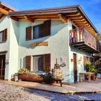 Agriturismo Scuderia Castello โรงแรมในGaino