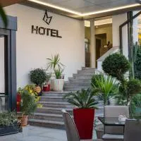 F&M Hotel 2, hotell i Tiranë