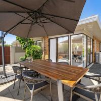 Valley Rd Vibes in Mt Maunganui, hotel near Tauranga Airport - TRG, Mount Maunganui