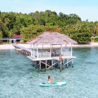 Reconnect - Private Island Resort & Dive Center Togean - Buka Buka Island, hotel dicht bij: Tanjung Api Airport - OJU, Ampana