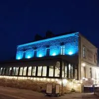 Hôtel de la GARE, מלון בSaint-Gengoux-le-National
