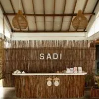 Sadi Beach House, hotel di Telukbakau