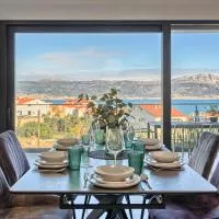 The Lookout Liveli - Premium Sea-View Apartment, hotel v destinaci Slatine