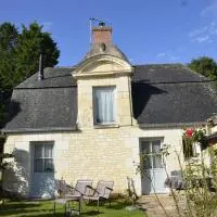 Le petit Pavillon, hotel en Noyant-la-Plaine