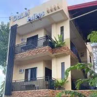 DaLei Suites in Pamplona, מלון בTambojangin