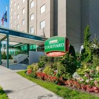Courtyard by Marriott New York JFK Airport, hotel en Queens