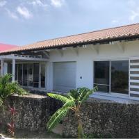セブンツーセブン石垣島ベース, hotell sihtkohas Ishigaki Island lennujaama New Ishigaki lennujaam - ISG lähedal