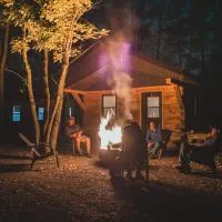 Camping Abenaki Aventure - Les Chalets, hotell i Pierreville