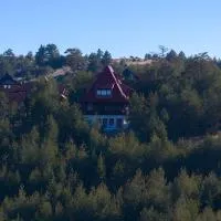 Bajin chalets, hotel di Dobroselica