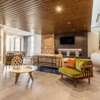 Fairfield Inn & Suites by Marriott Dallas DFW Airport North Coppell Grapevine โรงแรมในCoppell
