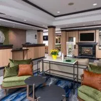 Fairfield Inn and Suites by Marriott New Bedford، فندق في نيو بدفورد