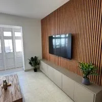 New Stylish 2 Bedroom Apartment in Msida, Hotel in Taʼ Xbiex