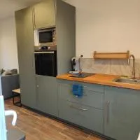 Jungle Loft - 3 min Beauvais Airport - Parking privé - Arrivée autonome, ξενοδοχείο σε Tillé