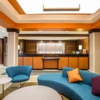 Fairfield Inn and Suites by Marriott Portsmouth Exeter, хотел в Ексетер