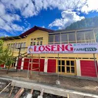 Loseng Farm Stay, hotelli kohteessa Rupa