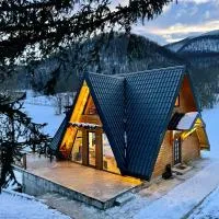 Villa Paradise Bjelašnica Luxury Chalet with Mountain View, hotel en Ledići
