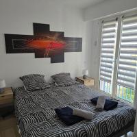 L'Eden - Front de MER - Centre-Ville - Parking priv&eacute;, hotel i Menton