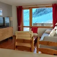 Appartement skis aux pieds Méribel-Mottaret avec garage et wifi, hotel sa Méribel