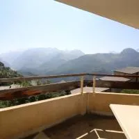 Au petit Huez、オリのホテル