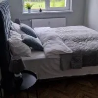 Prabangūs šeimos apartamentai Naujojoje Akmenėje, hotel din Naujoji Akmenė