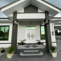 Rihays Palace Homestay Ketereh, hotel em Ketereh