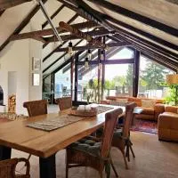 Exklusive Dachgeschosswohnung mit Harzblick: Goslar'da bir otel