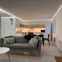 Modern and spacious apartment with a separate bedroom, hotel a Riihimäki