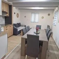 full apartment, hotel u gradu Uttenheim
