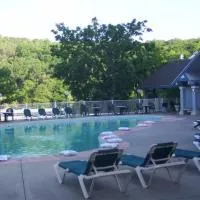 Spacious 3 BR Ozark Penthouse, hotel u gradu 'Four Seasons'