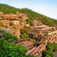 Neemrana Fort-Palace, ξενοδοχείο σε Neemrana