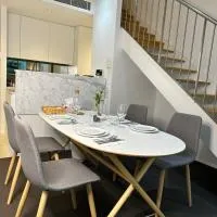 Modern Loft Retreat in Barton Canberra ACT near Parliament House, hotel v destinaci Barton