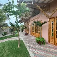 Sirena's Beach & Surf Club, hotel en Canoa