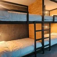 บ้านรังนก The Bird Nest Homestay & Coffeeshop, hôtel à Samut Prakan