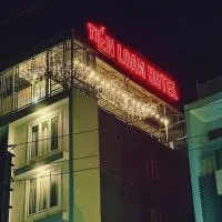 Khách Sạn Tiến Loan, hotel Hòa Bình városában