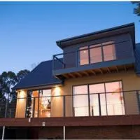 The Cove by the bay، فندق في Huon Island