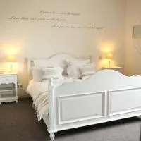 Cit'Hotel La Villa Julia、アゴン・クタンヴィルのホテル