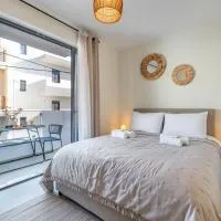 Fly & Stay, hotel en Artemida