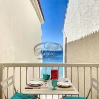 Studio 2 personnes vue mer r&eacute;sidence pieds dans l'eau &agrave; Cavali&egrave;re, hotel em Le Lavandou